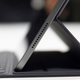 El teclado ayuda, pero no es suficiente.
Foto: Alex Cranz (Gizmodo